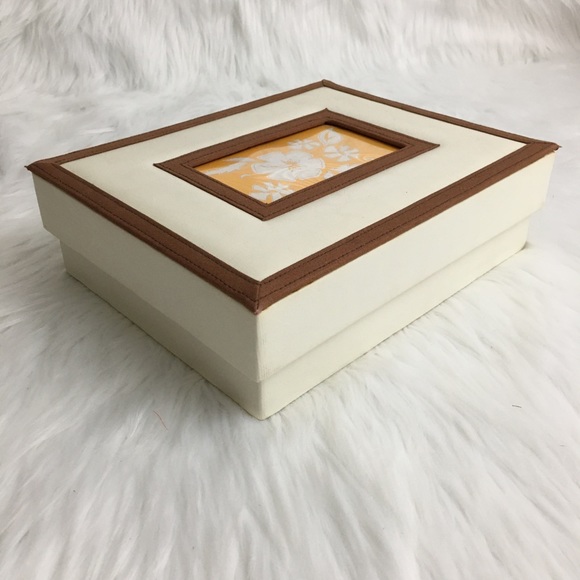 Victoria Secret | Photo Box - Picture 3 of 7